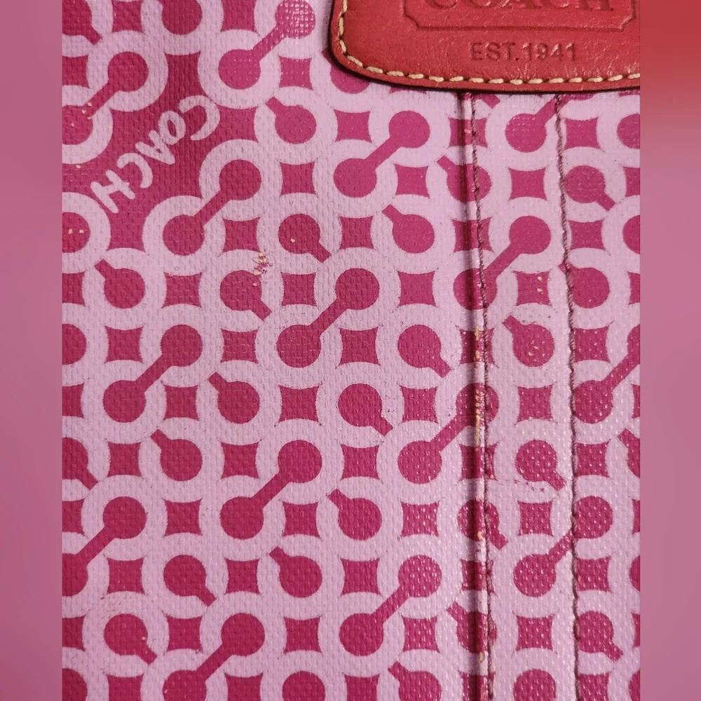 Coach Penelope Op Art Pink Coated Canvas Swingpack Crossbody Bag Handbag Purse - Picture 15 of 16